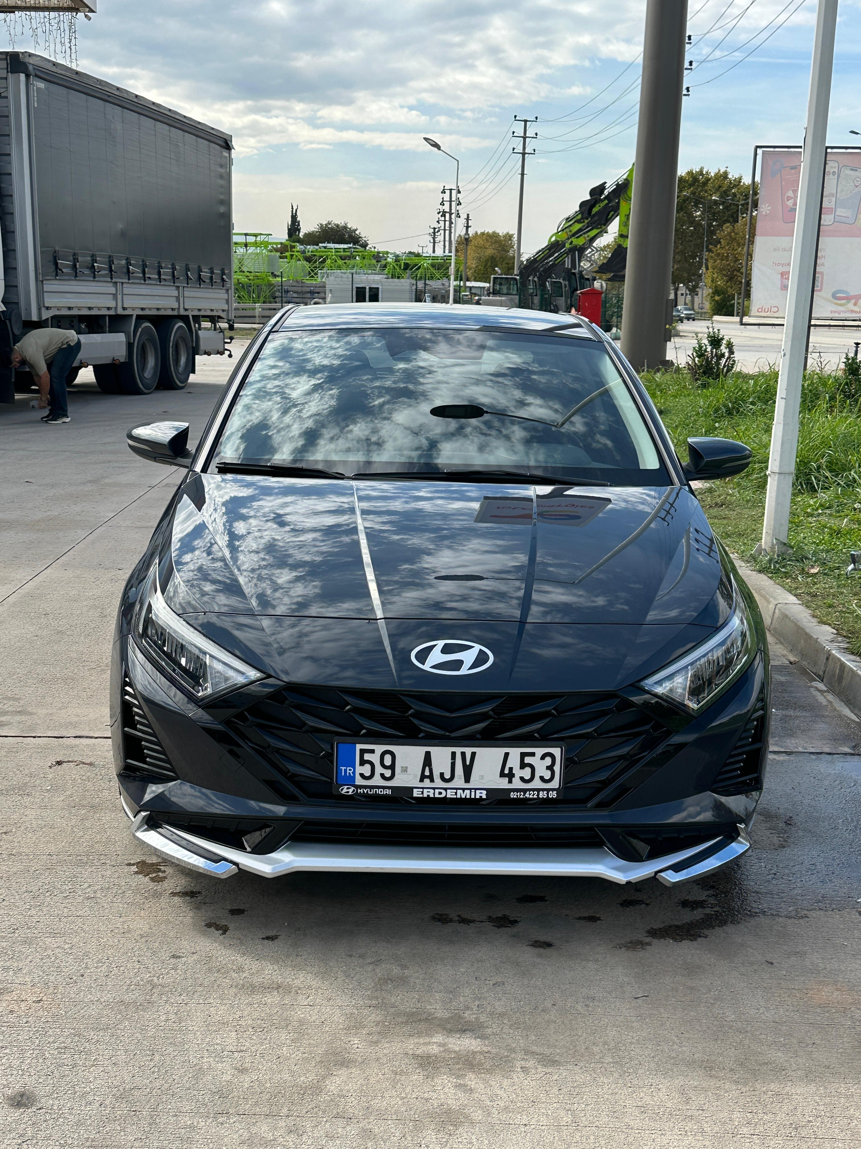 HYUNDAİ / i20