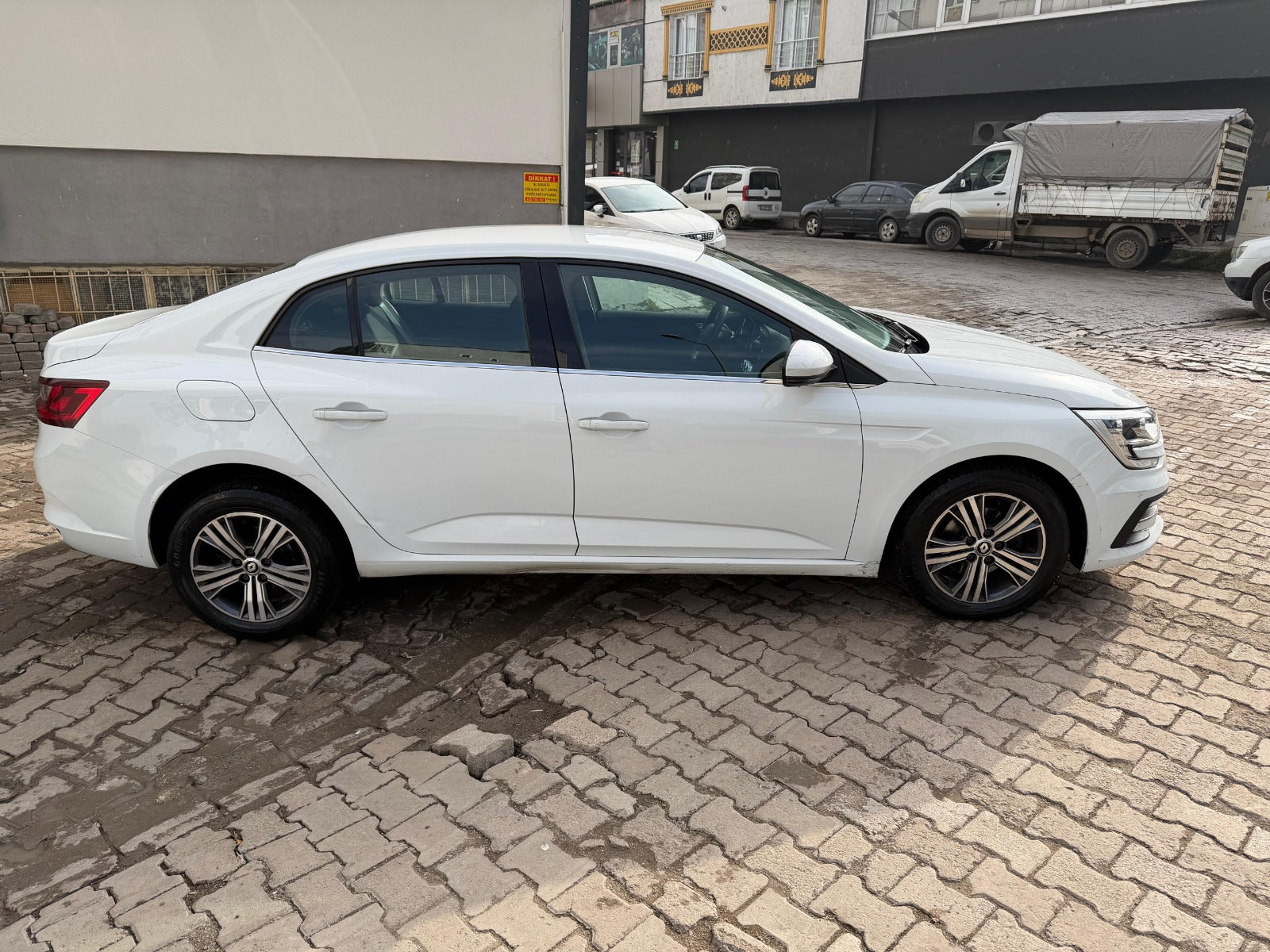 RENAULT / MEGANE 1.3 TOUCH