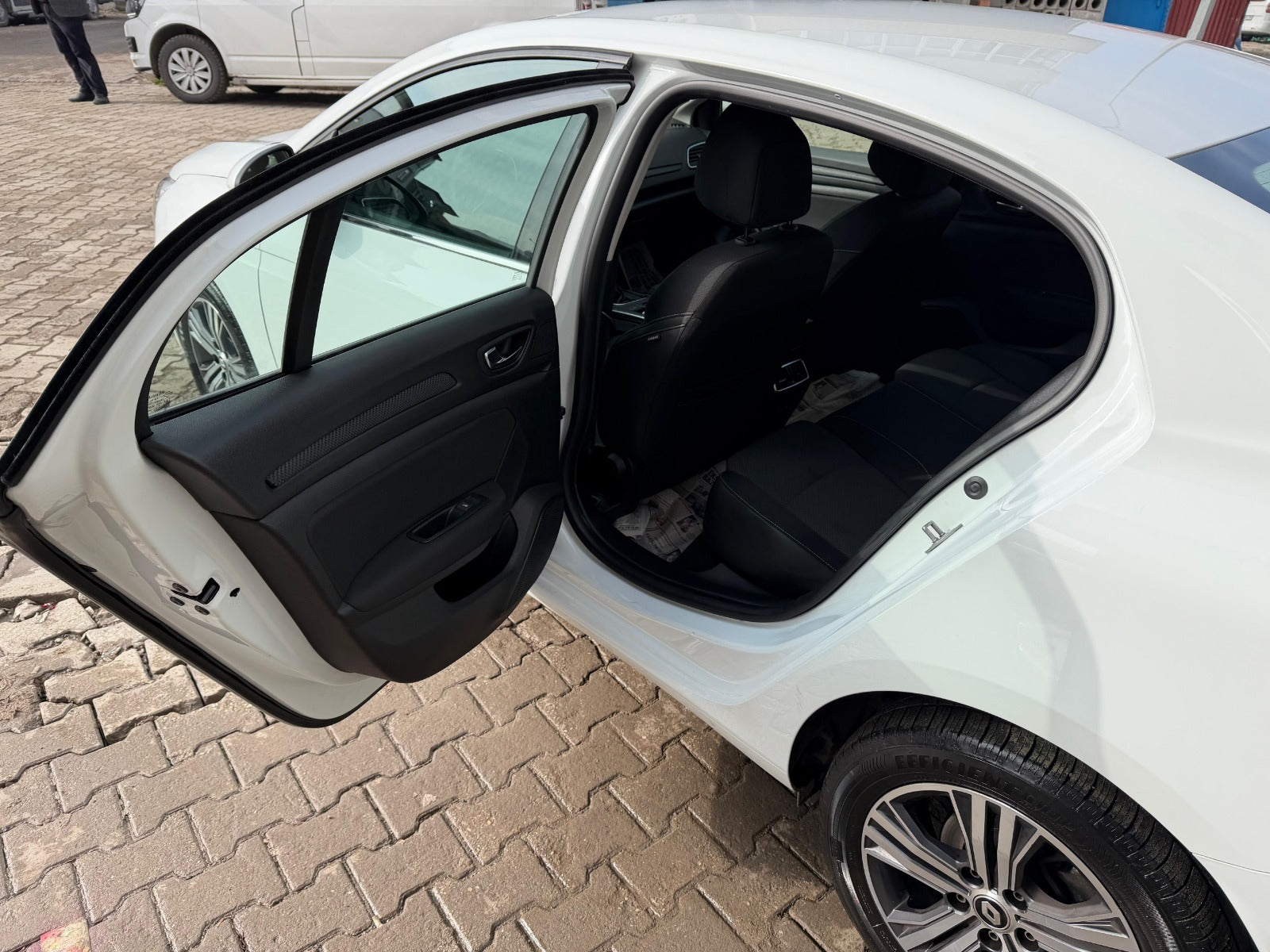 RENAULT / MEGANE 1.3 TOUCH