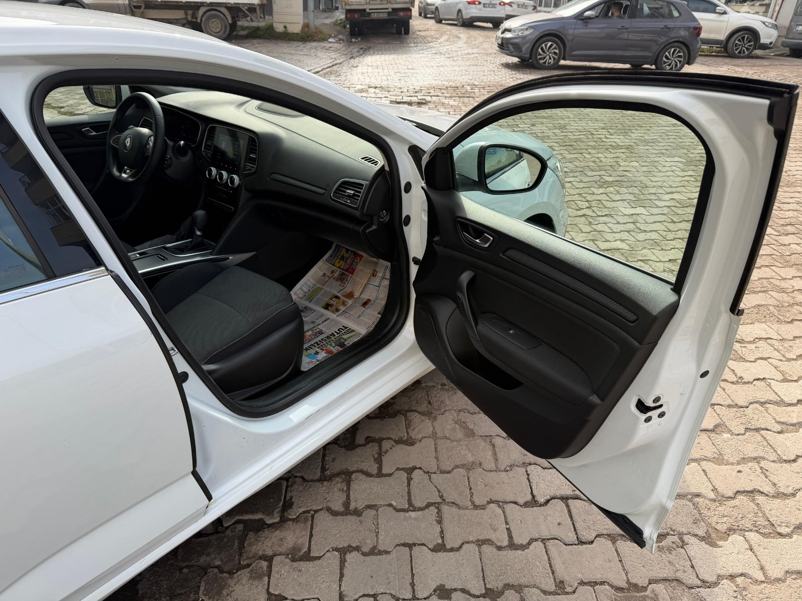 RENAULT / MEGANE 1.3 TOUCH