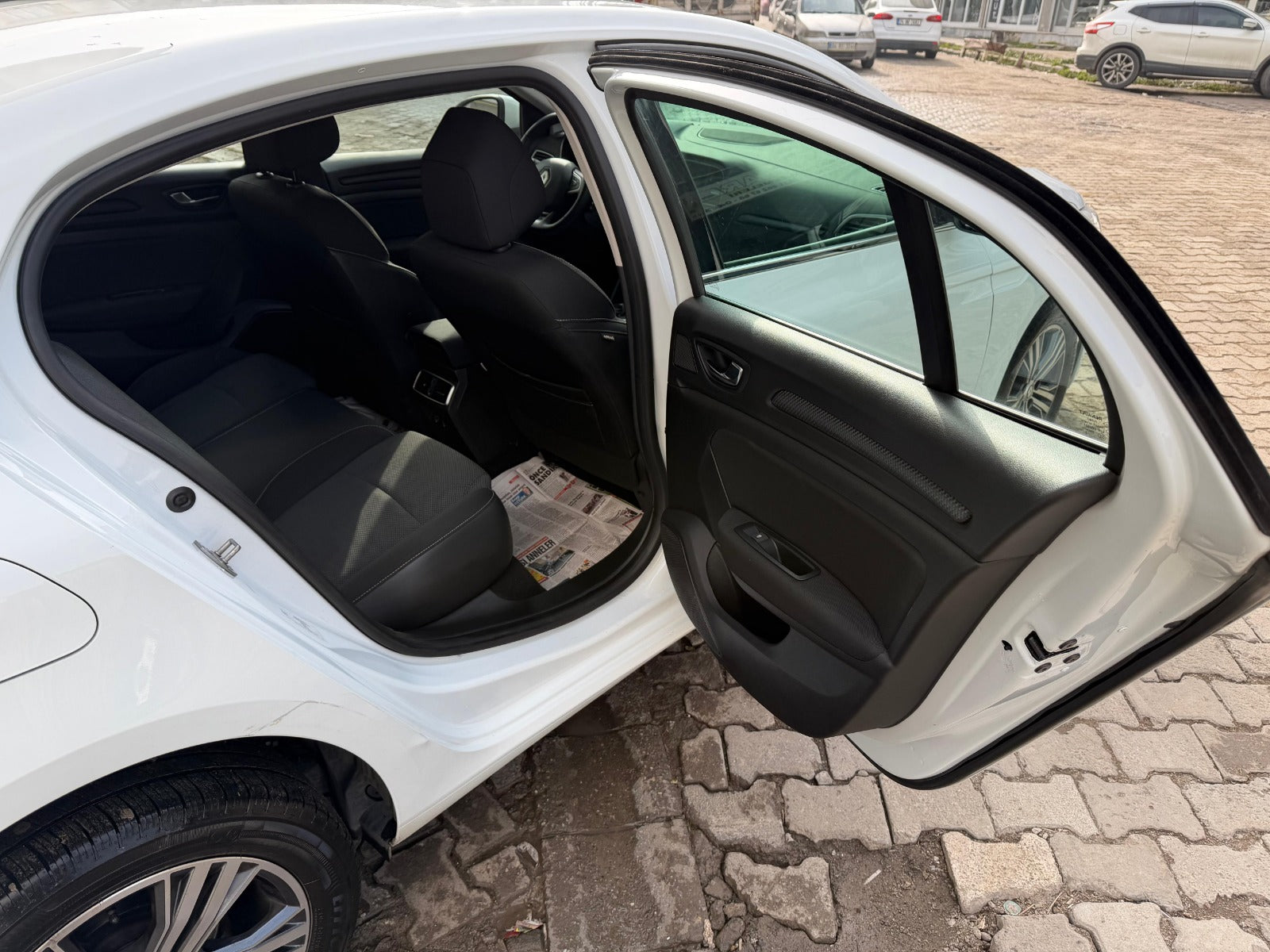 RENAULT / MEGANE 1.3 TOUCH