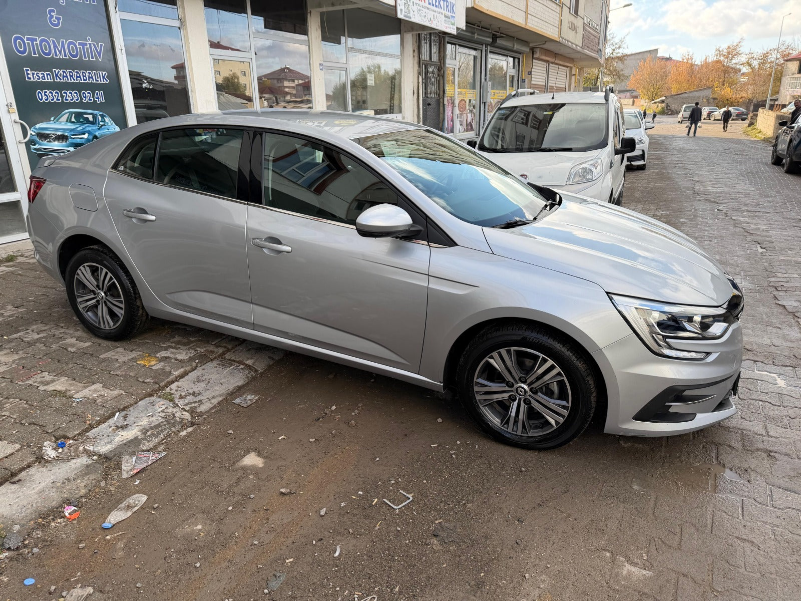 RENAULT / MEGANE 1.3 TOUCH ( PLUS PAKET )