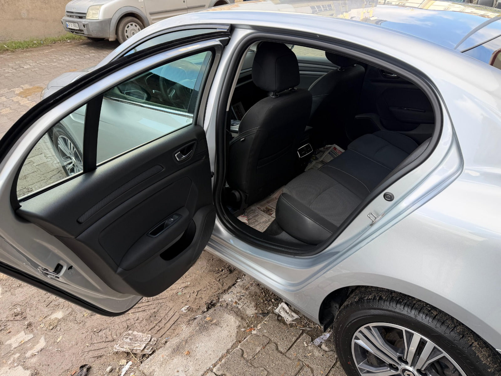 RENAULT / MEGANE 1.3 TOUCH ( PLUS PAKET )