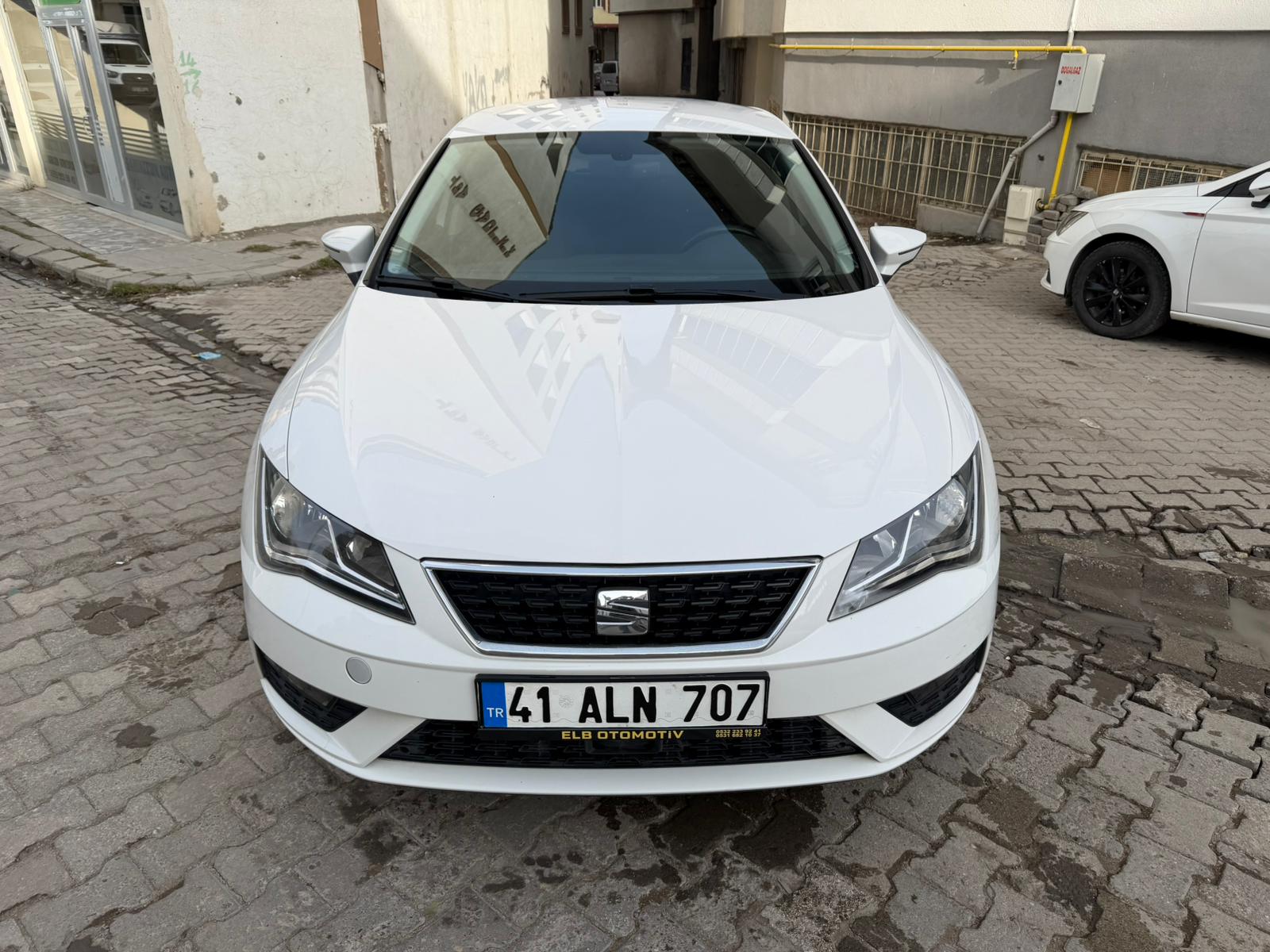 SEAT LEON 1.6 TDI STYLE
